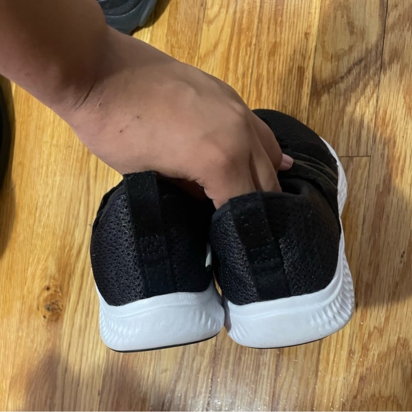 New Balance Women’s size 8.5 - Picture 3 of 3